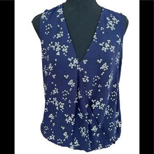 LOFT faux wrap style sleeveless navy/white floral top, elastic waistband sz S